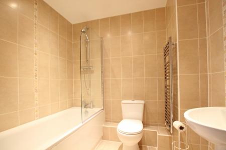 2 bedroom Flat to let in Salts Mill Road, Shipley, Bradford, BD17