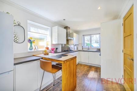 3 bedroom Detached house for sale in Laceby Close, West Yorkshire, Bradford, BD10