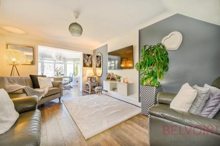 3 bedroom Detached house for sale in Laceby Close, West Yorkshire, Bradford, BD10