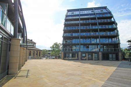 2 bedroom Flat to let in Salts Mill Road, Shipley, Bradford, BD17