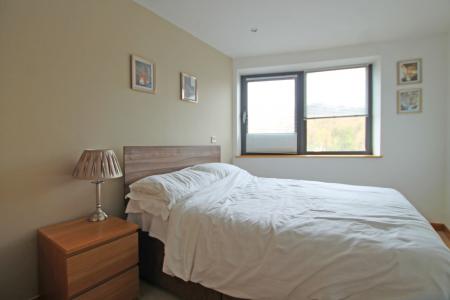 2 bedroom Flat to let in Salts Mill Road, Shipley, Bradford, BD17