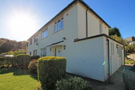 Raynel Drive, Cookridge, Leeds, LS16