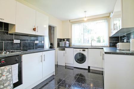 3 bedroom Semi-detached house to let in Raynel Drive, Cookridge, Leeds, LS16