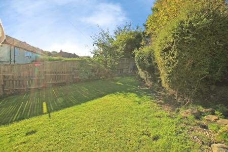 3 bedroom Semi-detached house to let in Raynel Drive, Cookridge, Leeds, LS16