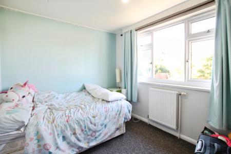 3 bedroom Semi-detached house to let in Raynel Drive, Cookridge, Leeds, LS16