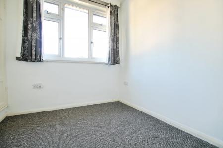 3 bedroom Semi-detached house to let in Raynel Drive, Cookridge, Leeds, LS16