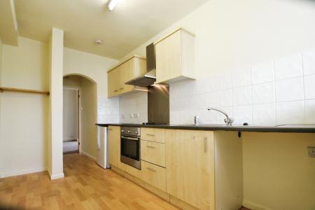 1 bedroom Flat to let in Round Wood Avenue, Baildon, Bradford, BD17