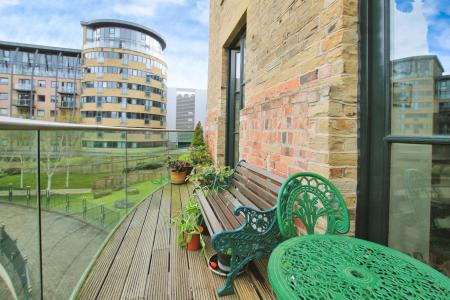 2 bedroom Apartment to let in Salts Mill Road, West Yorkshire, Shipley, BD17