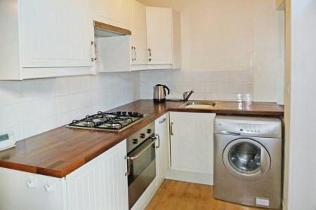 1 bedroom Terraced House for sale in East Parade, Baildon, Bradford, BD17