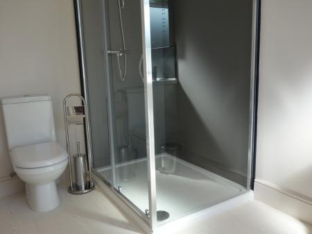 5 bedroom House of Multiple Occupation for sale in Bingley Road, West Yorkshire, Saltaire, BD18