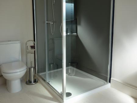 5 bedroom House of Multiple Occupation for sale in Bingley Road, West Yorkshire, Saltaire, BD18