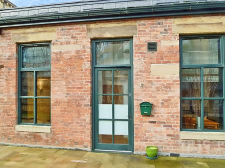 2 bedroom Flat to let in Victoria Mills, Shipley, Bradford, BD17