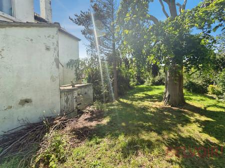3 bedroom End of terrace house for sale in Victor Drive, West Yorkshire, Guiseley, LS20