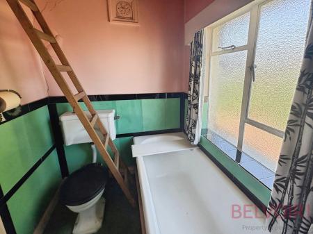 3 bedroom End of terrace house for sale in Victor Drive, West Yorkshire, Guiseley, LS20