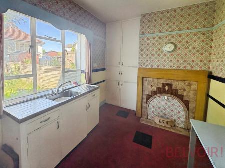 3 bedroom End of terrace house for sale in Victor Drive, West Yorkshire, Guiseley, LS20