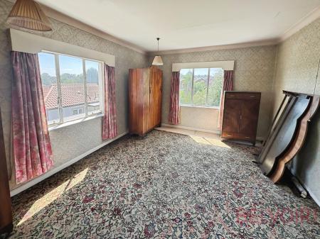 3 bedroom End of terrace house for sale in Victor Drive, West Yorkshire, Guiseley, LS20