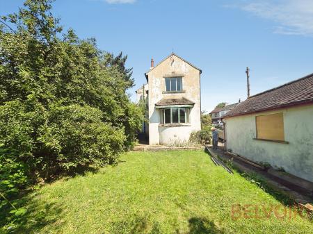 3 bedroom End of terrace house for sale in Victor Drive, West Yorkshire, Guiseley, LS20