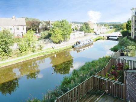 4 bedroom Town house for sale in Amber Wharf, Shipley, Bradford, BD17