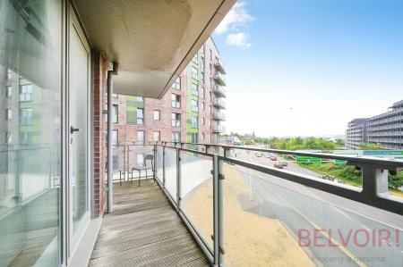 2 bedroom Flat to let in Echo Central, 1, Cross Green, Leeds, LS9