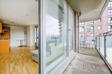 2 bedroom Flat to let in Echo Central, 1, Cross Green, Leeds, LS9