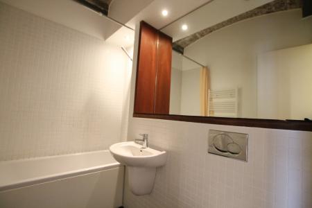 2 bedroom Flat to let in (NEW) Lilycroft Road, Bradford, BD9