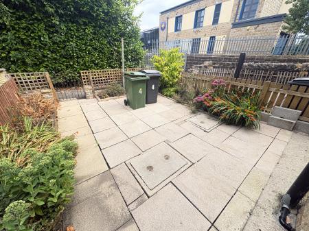 3 bedroom Terraced House to let in Green Terrace, West Yorkshire, Guiseley, LS20