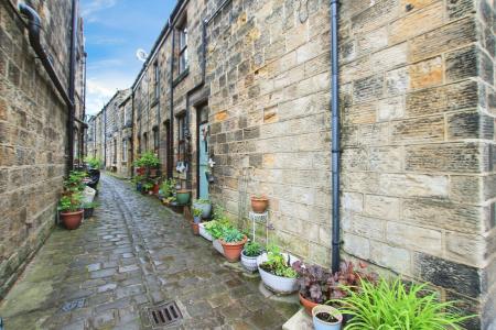 1 bedroom Terraced House to let in Croft Place, West Yorkshire, Otley, LS21