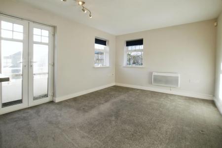 2 bedroom Apartment for sale in High Royds Drive, West Yorkshire, Menston, LS29
