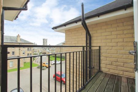 2 bedroom Flat for sale in Norwood Drive, Menston, Ilkley, LS29