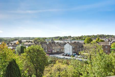 5 bedroom Terraced House for sale in Springfield Place, Guiseley, Leeds, LS20