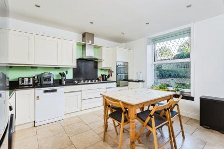 5 bedroom Terraced House for sale in Springfield Place, Guiseley, Leeds, LS20