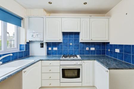 2 bedroom Town house for sale in Town Gate Close, Guiseley, Leeds, LS20