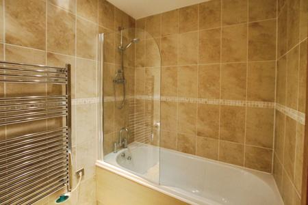 1 bedroom Flat to let in Salts Mill Road, Shipley, BD17