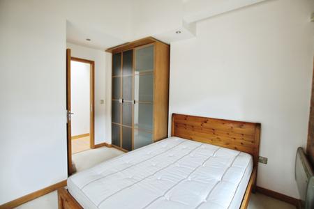 1 bedroom Flat to let in Salts Mill Road, Shipley, BD17