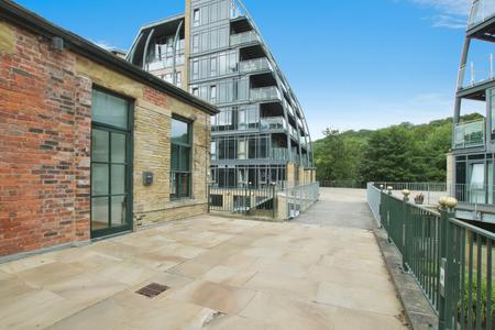 1 bedroom Flat to let in Salts Mill Road, Shipley, BD17