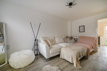 2 bedroom Semi-detached house for sale in Albert Drive, Morley, LS27