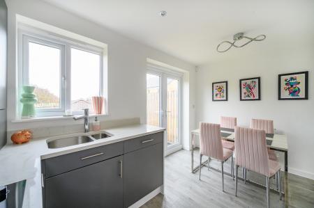 2 bedroom Semi-detached house for sale in Albert Drive, Morley, LS27