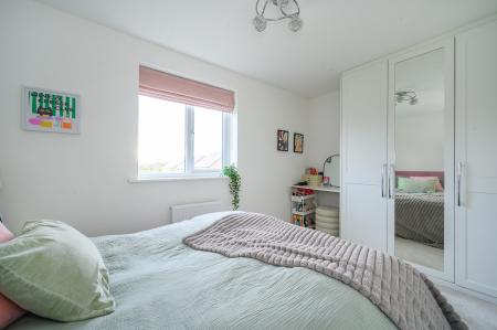 2 bedroom Semi-detached house for sale in Albert Drive, Morley, LS27