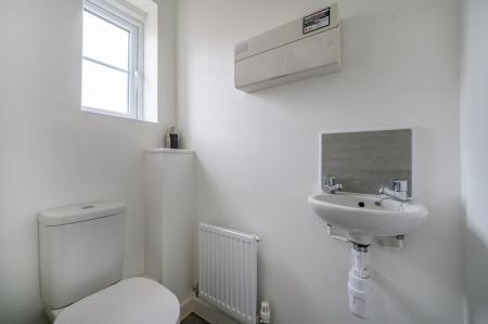 2 bedroom Semi-detached house for sale in Albert Drive, Morley, LS27