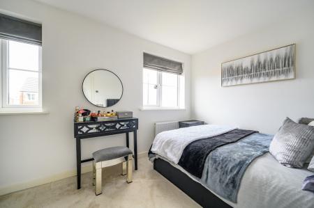 2 bedroom Semi-detached house for sale in Albert Drive, Morley, LS27