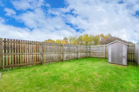 2 bedroom Semi-detached house for sale in Albert Drive, Morley, LS27