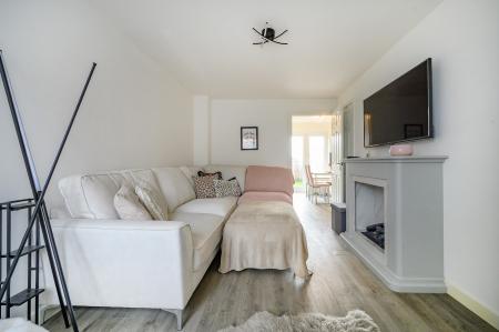 2 bedroom Semi-detached house for sale in Albert Drive, Morley, LS27