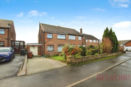 3 bedroom Semi-detached house for sale in Ashwood Gardens, Gildersome, LS27