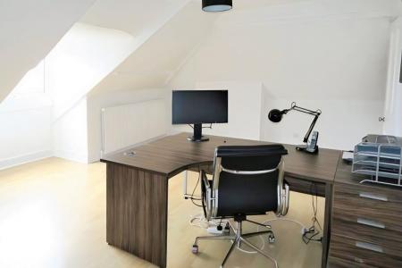 4 bedroom Terraced House for sale in Barfield Terrace, Morley, LS27