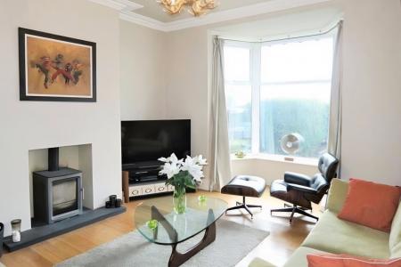 4 bedroom Terraced House for sale in Barfield Terrace, Morley, LS27