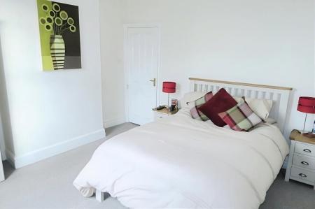 4 bedroom Terraced House for sale in Barfield Terrace, Morley, LS27