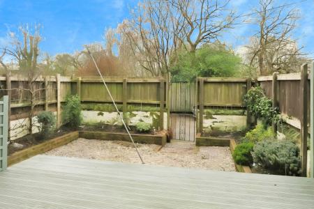 4 bedroom Terraced House for sale in Barfield Terrace, Morley, LS27