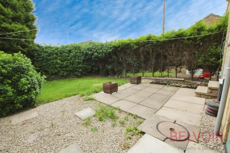 2 bedroom Semi-detached house for sale in Chalner Avenue, Leeds, LS27