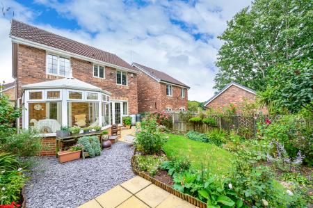 4 bedroom Detached house for sale in Clark Spring Rise, Leeds, LS27