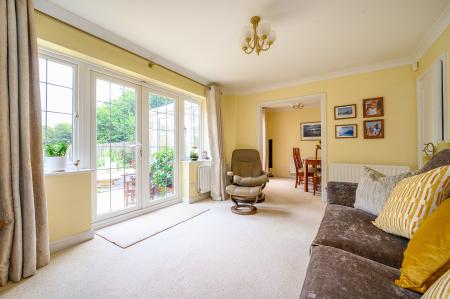 4 bedroom Detached house for sale in Clark Spring Rise, Leeds, LS27